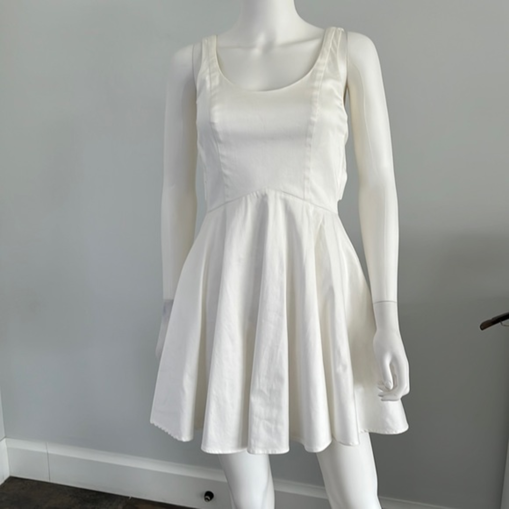 Keepsake dress with pockets tie back sash zip up closure